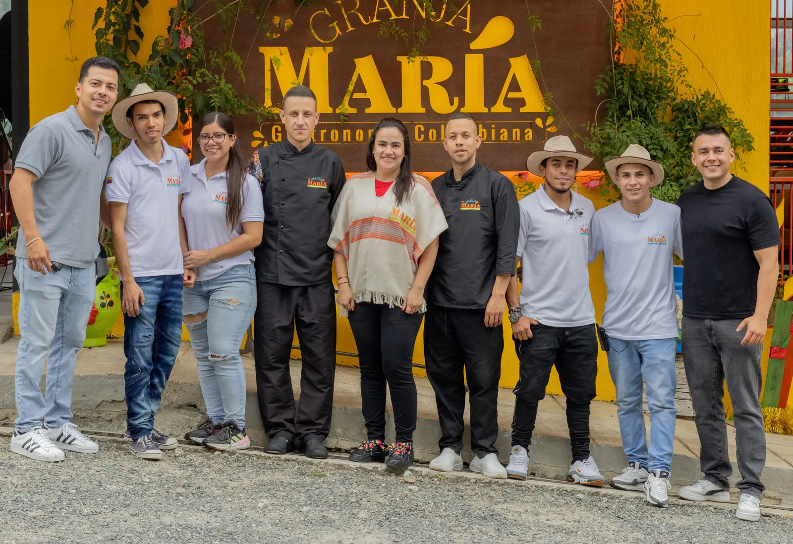Equipo inboostbrands en el restaurante Granja María de Manizales